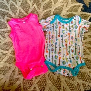 Pink tank and Giraffe t- shirt